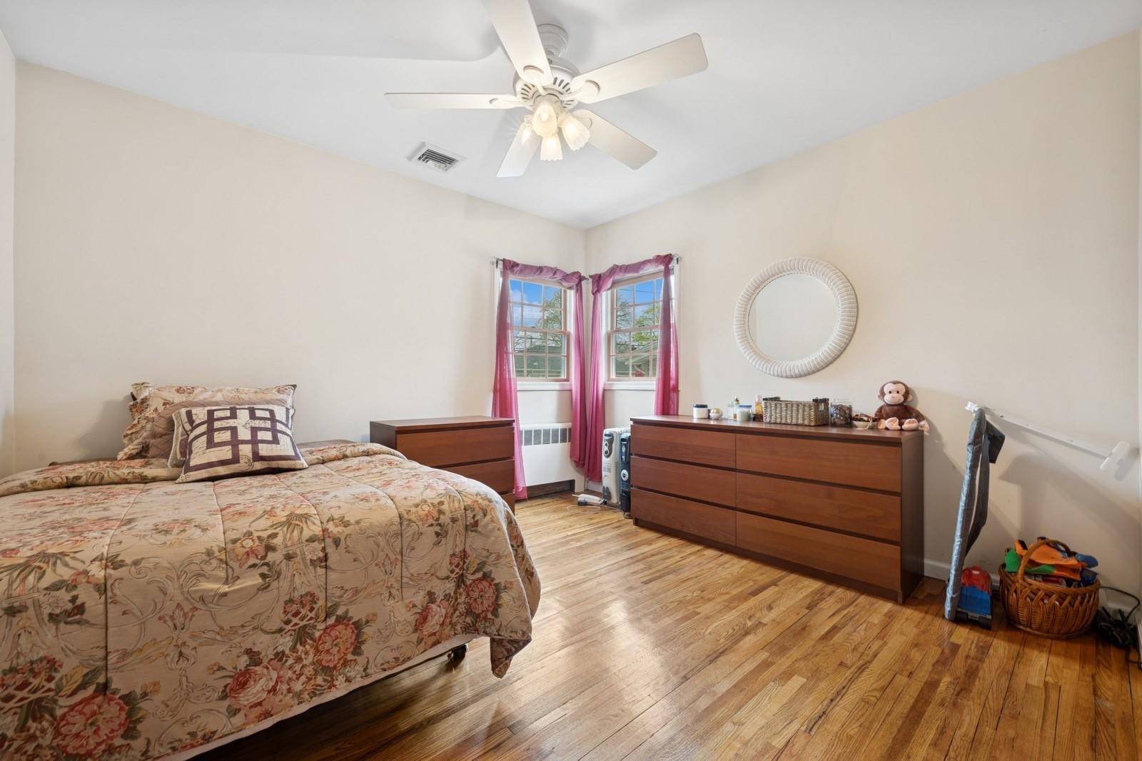 1566 Kew Avenue, Hewlett, New York image 12