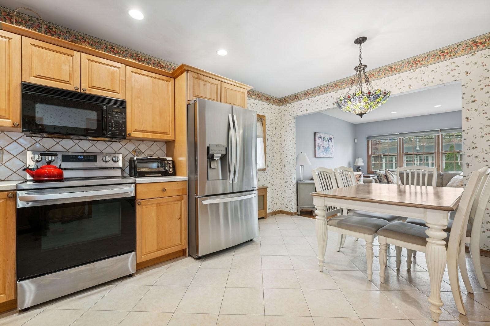 1566 Kew Avenue, Hewlett, New York image 9