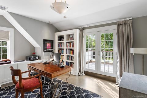 231 Flying Point Road Southampton NY 11968