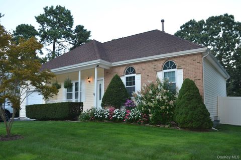 15 Timber Ridge Drive Coram NY 11727