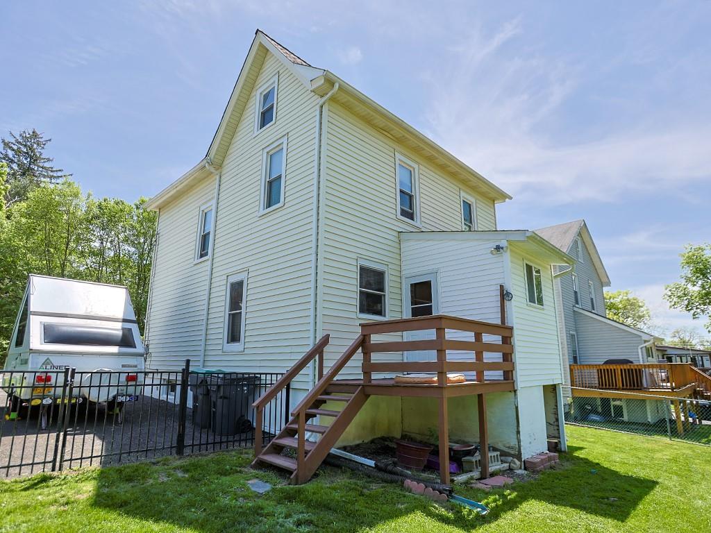 207 Highland Avenue, Maybrook, New York image 4