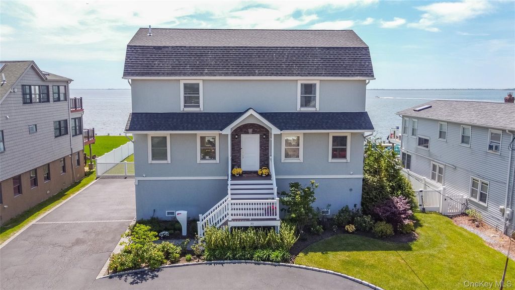 Photo of 30 Milton Road, Babylon, NY 11702 (MLS # 1020254)