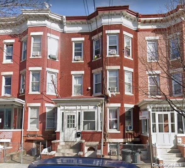 Property for Sale at Heath Avenue, Bronx, New York - Bedrooms: 6 
Bathrooms: 4 
Rooms: 13  - $849,000