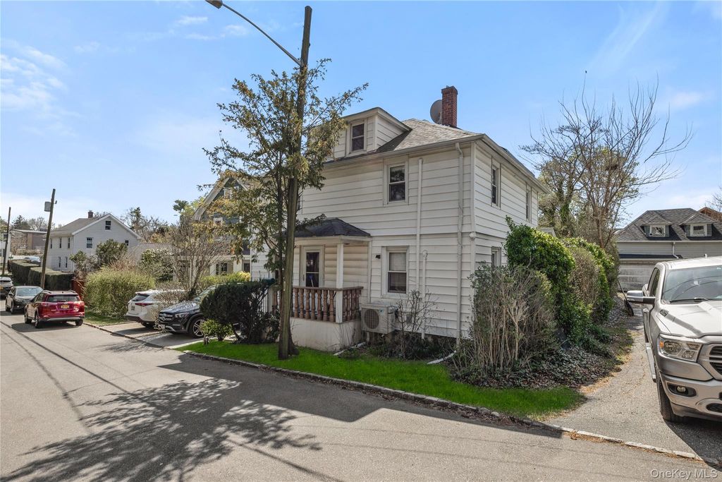 Photo of 3 3RD Street, Greenvale, NY 11548 (MLS # 987225)