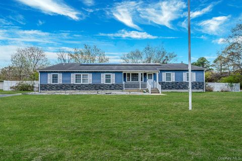 Photo of 1 Whitman Drive, Medford, NY 11763 (MLS # 988224)
