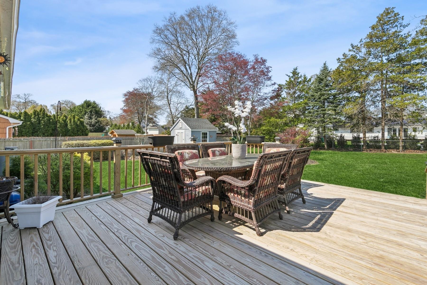 100 Hewitt Boulevard, Center Moriches, New York image 24