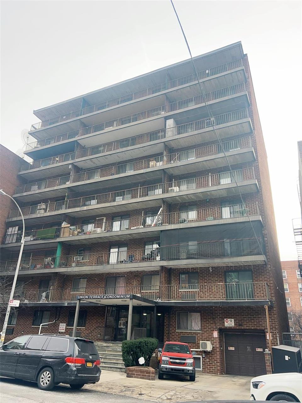 Property for Sale at Union Street St, Flushing, Queens, NY - Bathrooms: 1 
Rooms: 2  - $350,000