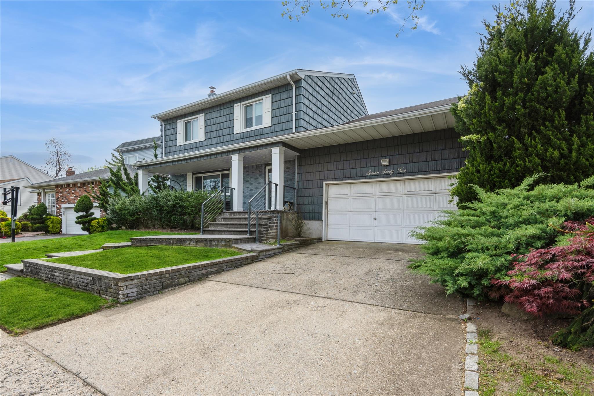 762 Dumont Place
