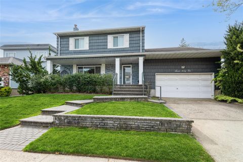 762 Dumont Place North Woodmere NY 11581