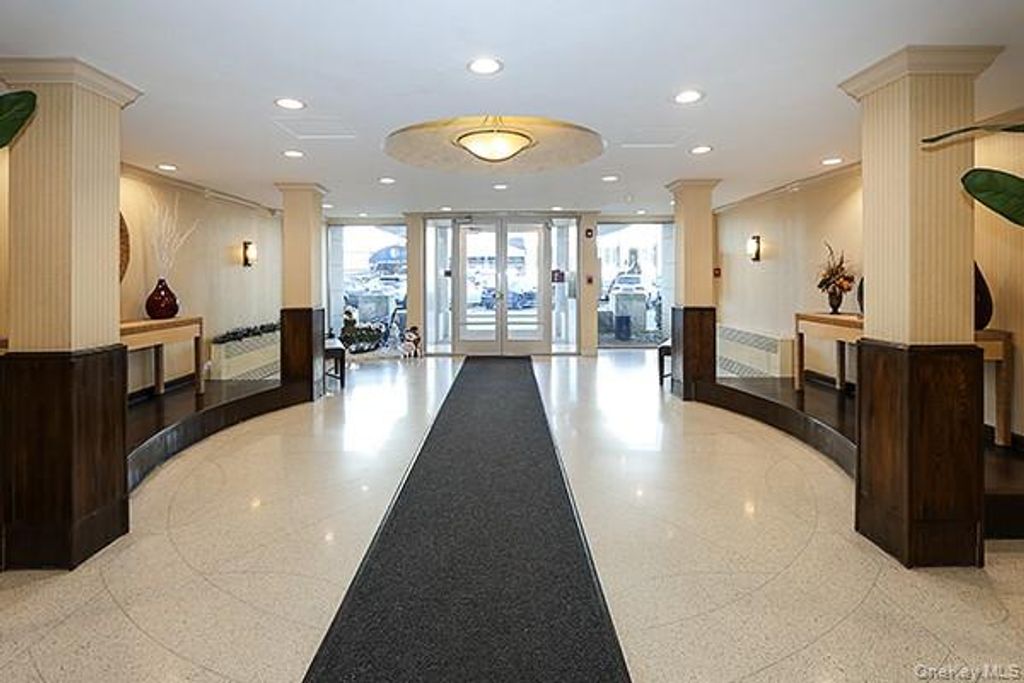 Photo of 410 E Broadway #2X, Long Beach, NY 11561 (MLS # 952365)