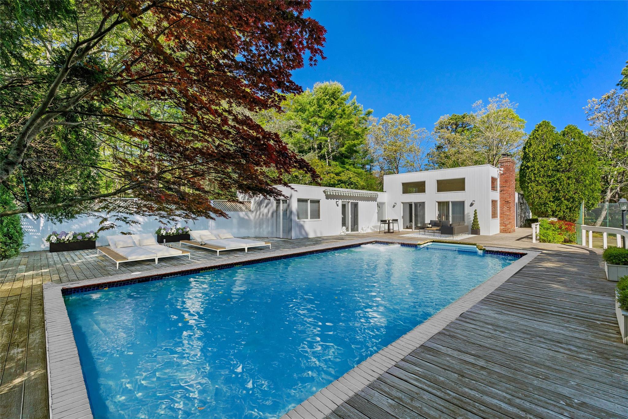 Elizabeth Lane, Quogue, Hamptons, NY - 4 Bedrooms  
4 Bathrooms - 