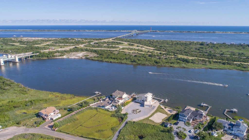 Photo of 30 Captree Island, Babylon, NY 11702 (MLS # 923471)