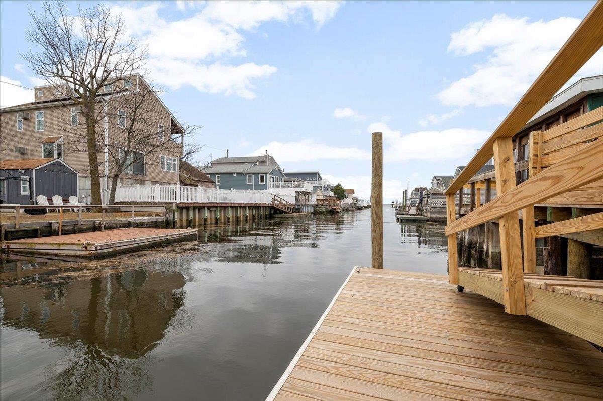 New York, New York 11693, United States, 3 Bedrooms Bedrooms, ,2 BathroomsBathrooms,Residential,Active,87477