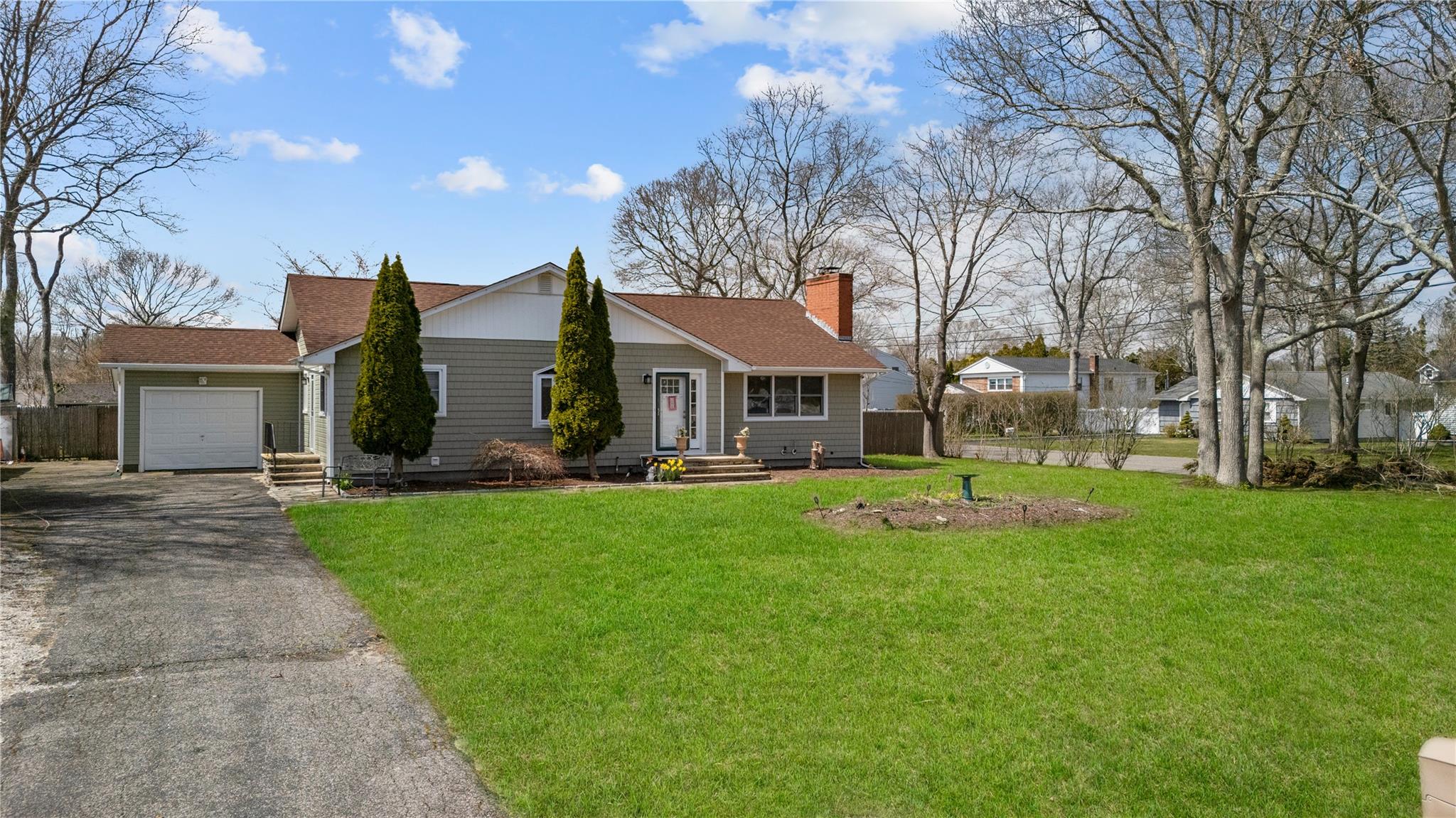 60 Alder Lane, Shirley, New York image 6