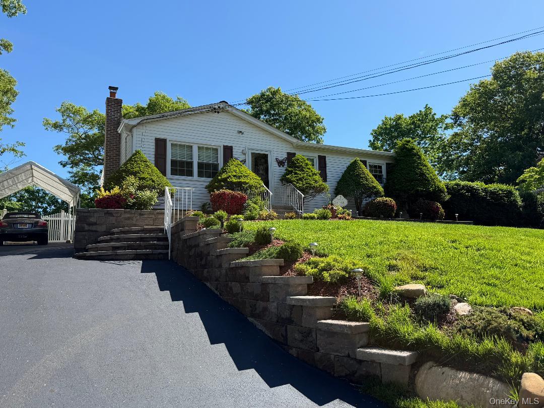 3 Commack Road