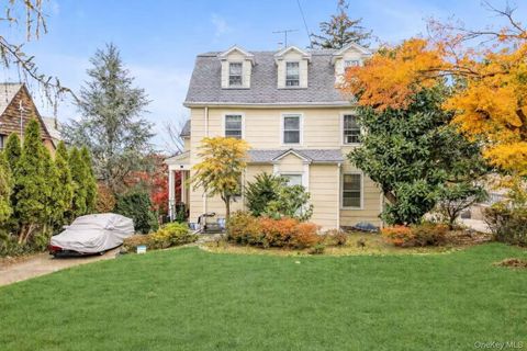 Homes For Sale - 38-19 223rd St St<br/> Bayside, NY 11361