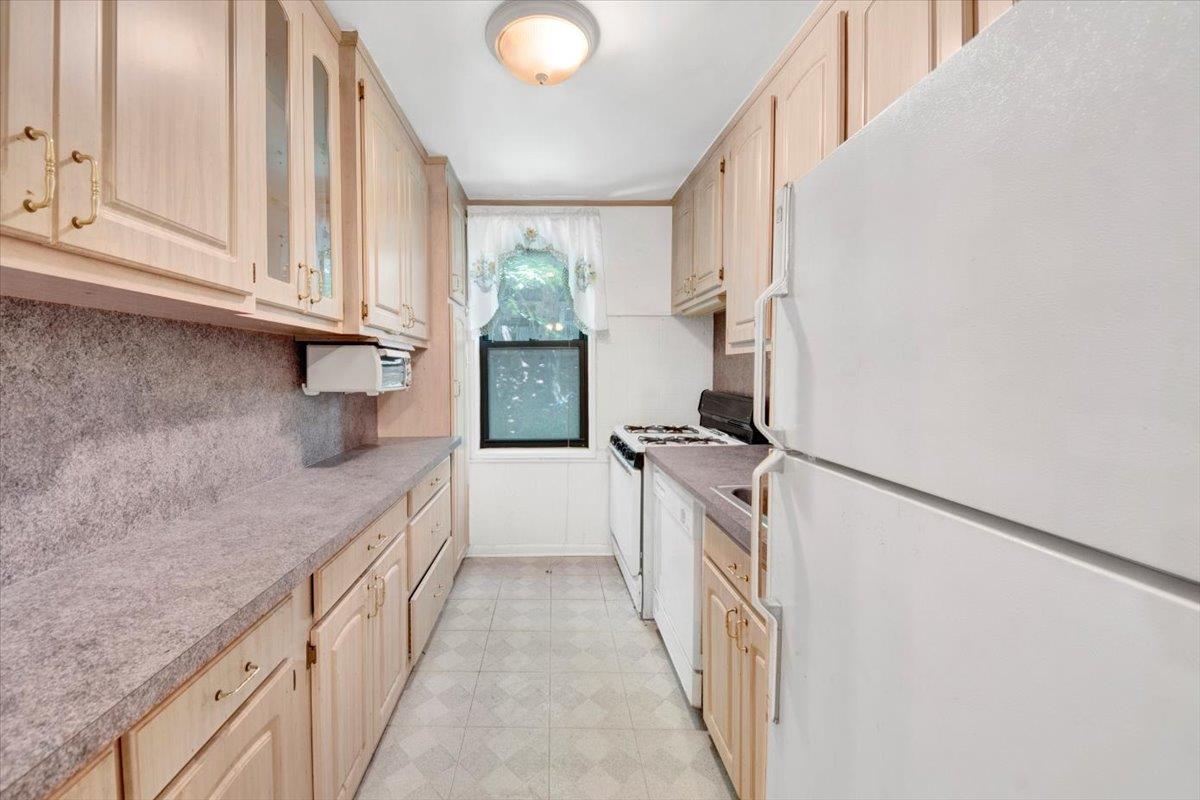 277 Bronx River Road #4L, Yonkers, New York image 15