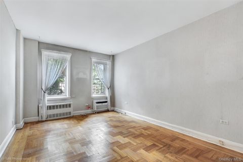 Photo of 48-17 42 Street #2C, Sunnyside, NY 11104 (MLS # 883508)