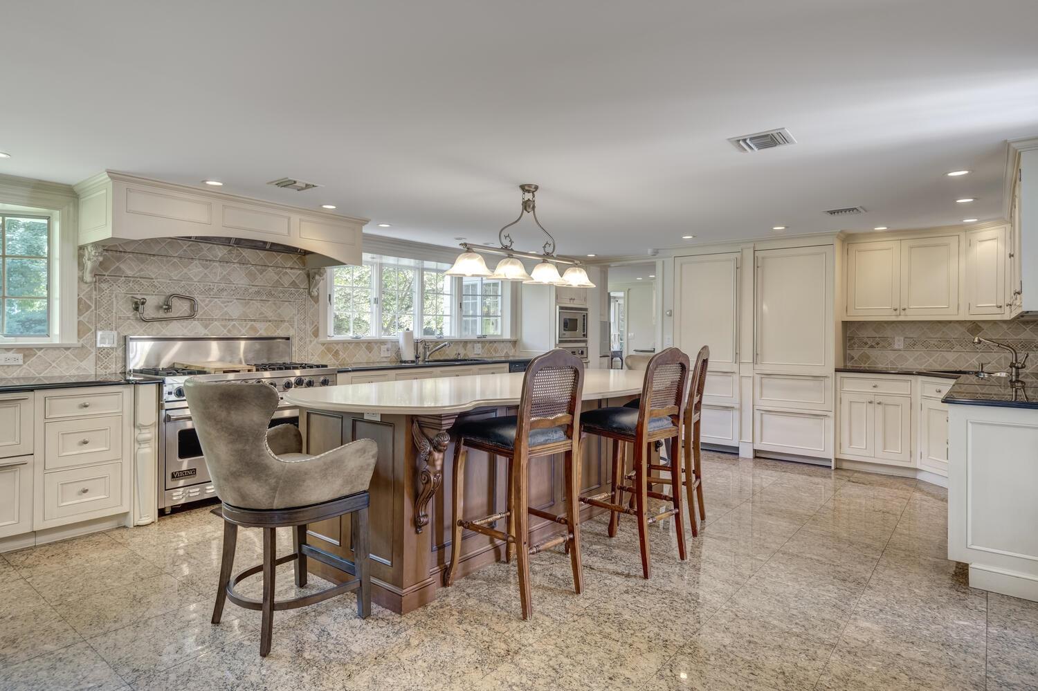 8 Chicken Valley Road