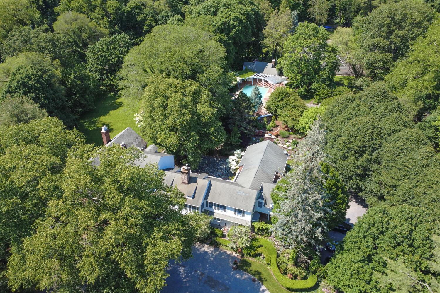 8 Chicken Valley Road