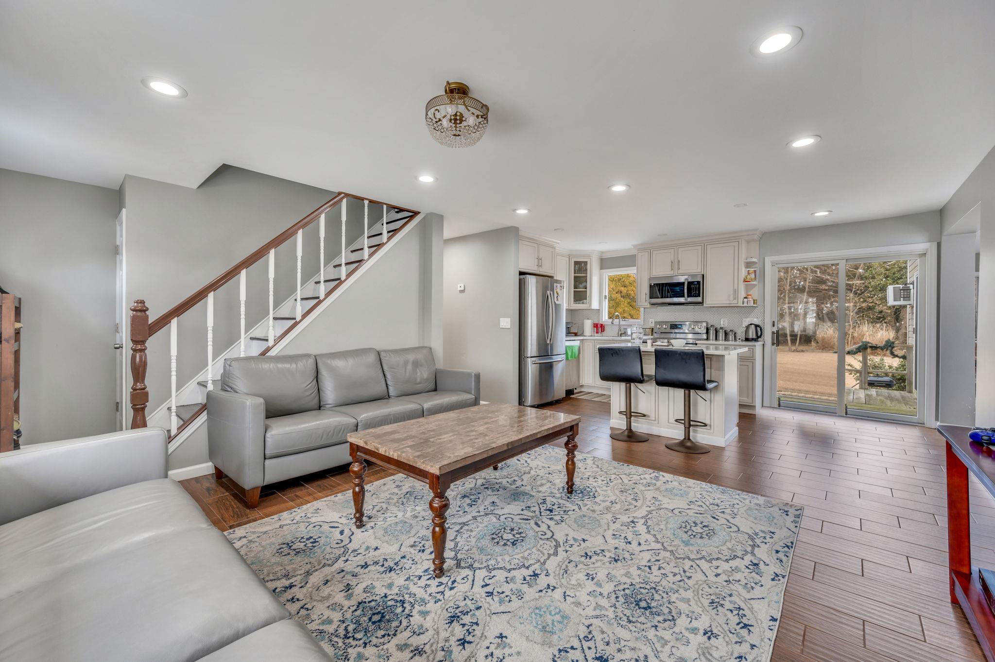 20 Marlon Avenue, Bethpage, New York image 3