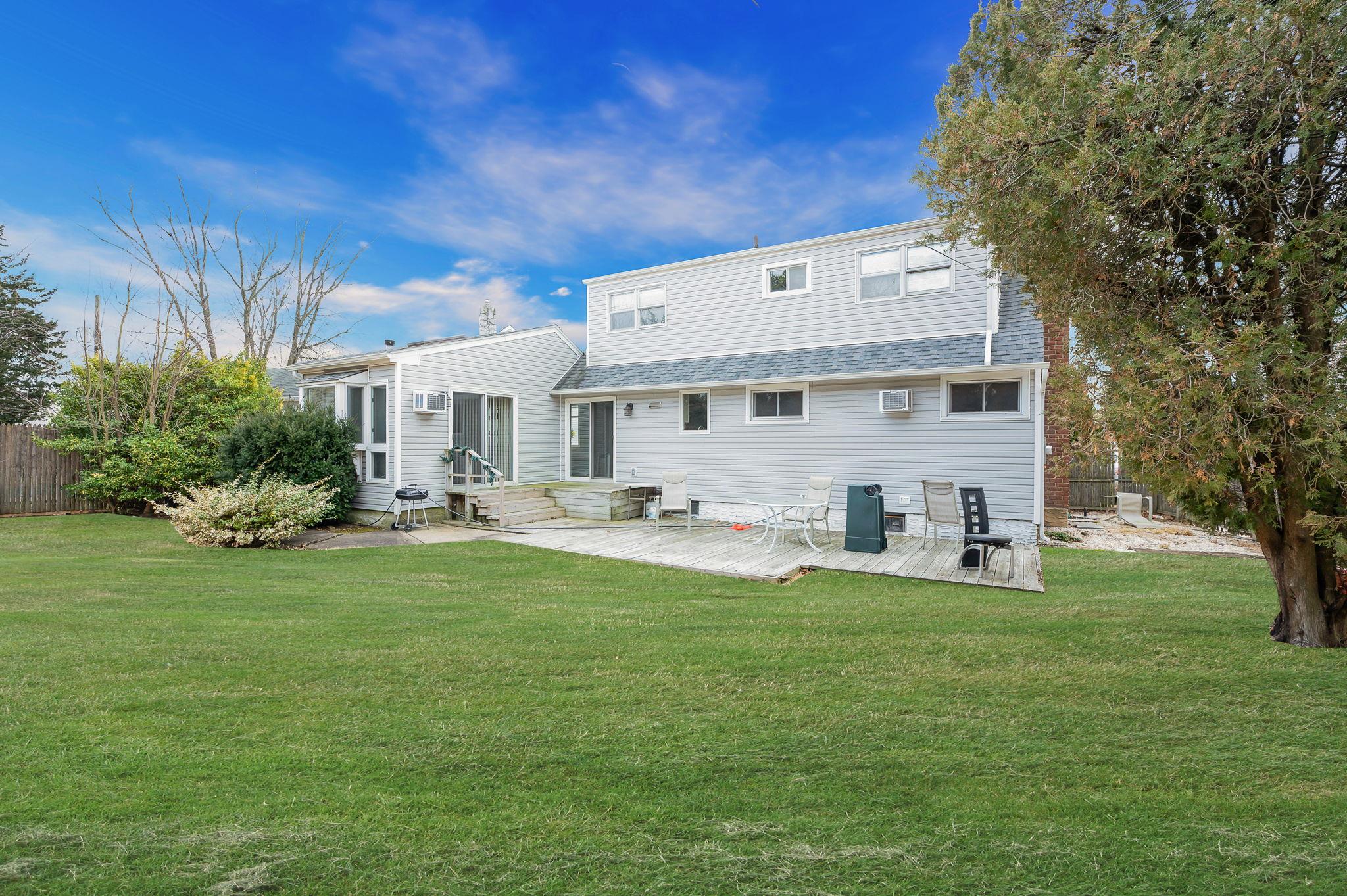 20 Marlon Avenue, Bethpage, New York image 24