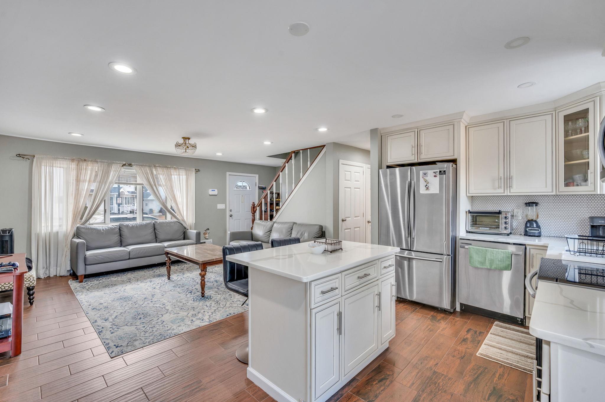 20 Marlon Avenue, Bethpage, New York image 6