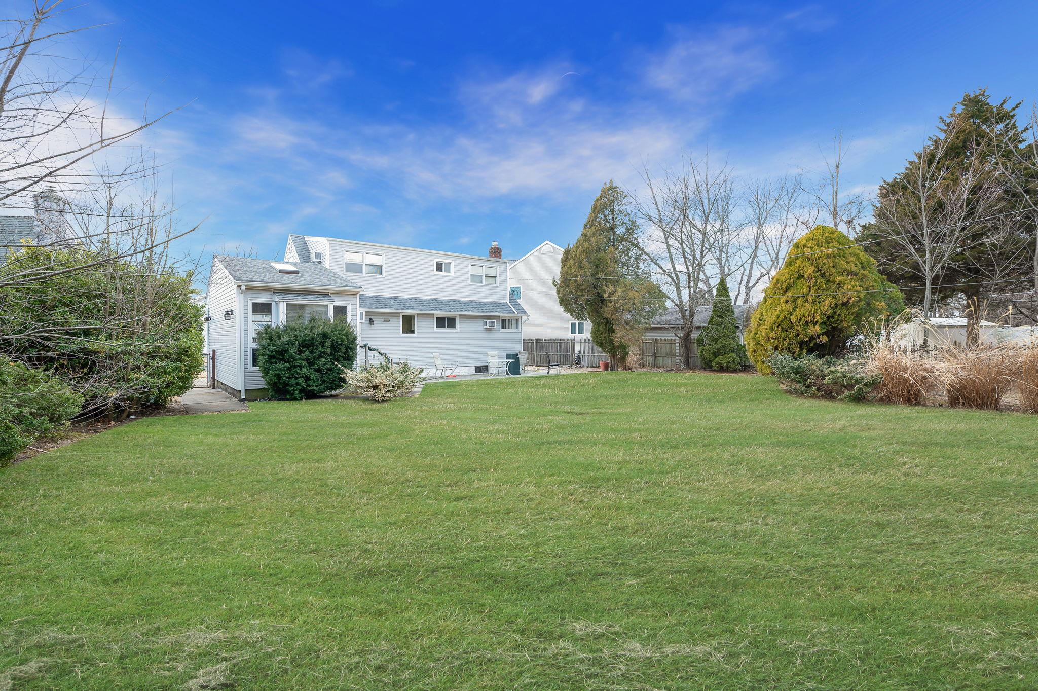 20 Marlon Avenue, Bethpage, New York image 21