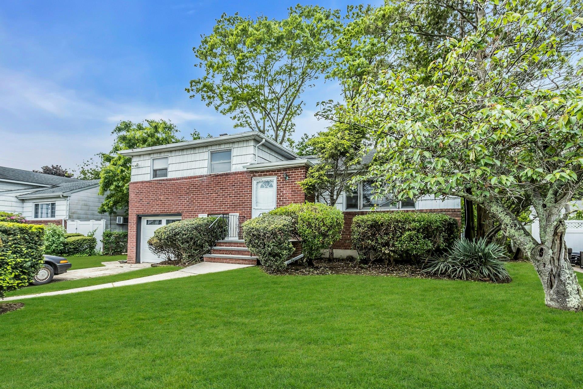 444 1st Avenue, Massapequa Park, New York image 2
