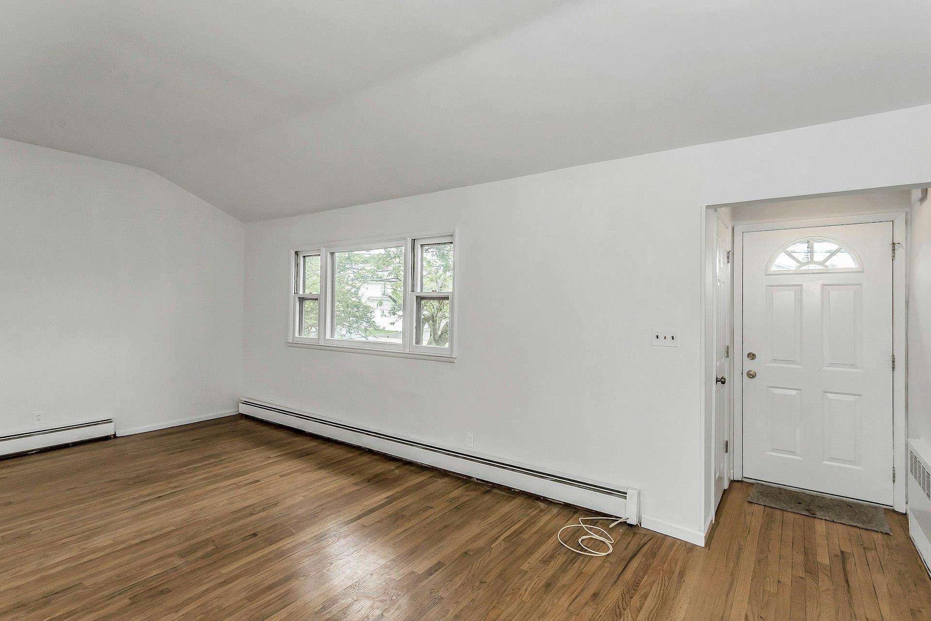 444 1st Avenue, Massapequa Park, New York image 4