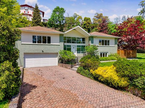 Tiny photo for 151 Devon Road, Bronxville, NY 10708 (MLS # 993836)
