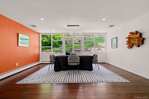 Tiny photo for 151 Devon Road, Bronxville, NY 10708 (MLS # 993836)