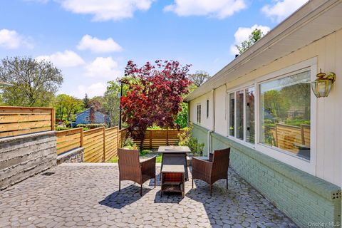 Tiny photo for 151 Devon Road, Bronxville, NY 10708 (MLS # 993836)