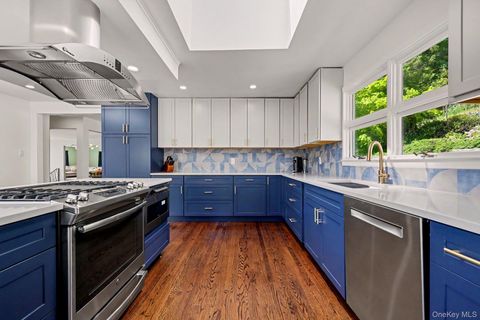 Tiny photo for 151 Devon Road, Bronxville, NY 10708 (MLS # 993836)