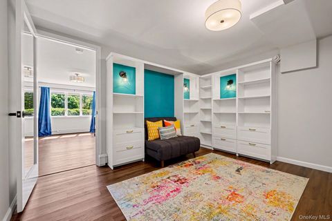 Tiny photo for 151 Devon Road, Bronxville, NY 10708 (MLS # 993836)
