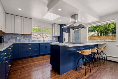 Tiny photo for 151 Devon Road, Bronxville, NY 10708 (MLS # 993836)