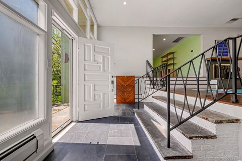 Tiny photo for 151 Devon Road, Bronxville, NY 10708 (MLS # 993836)