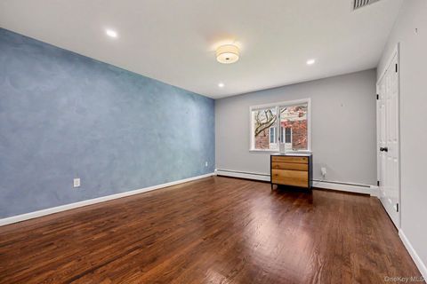 Tiny photo for 151 Devon Road, Bronxville, NY 10708 (MLS # 993836)