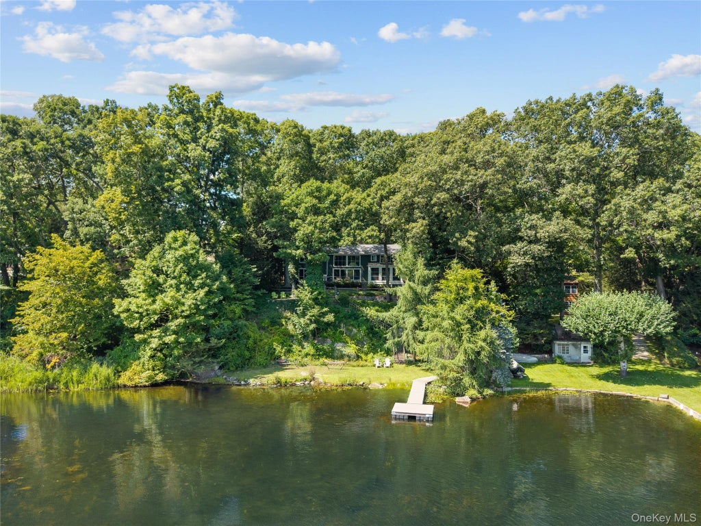 Photo of 28 Twin Lakes Road, South Salem, NY 10590 (MLS # 1035271)