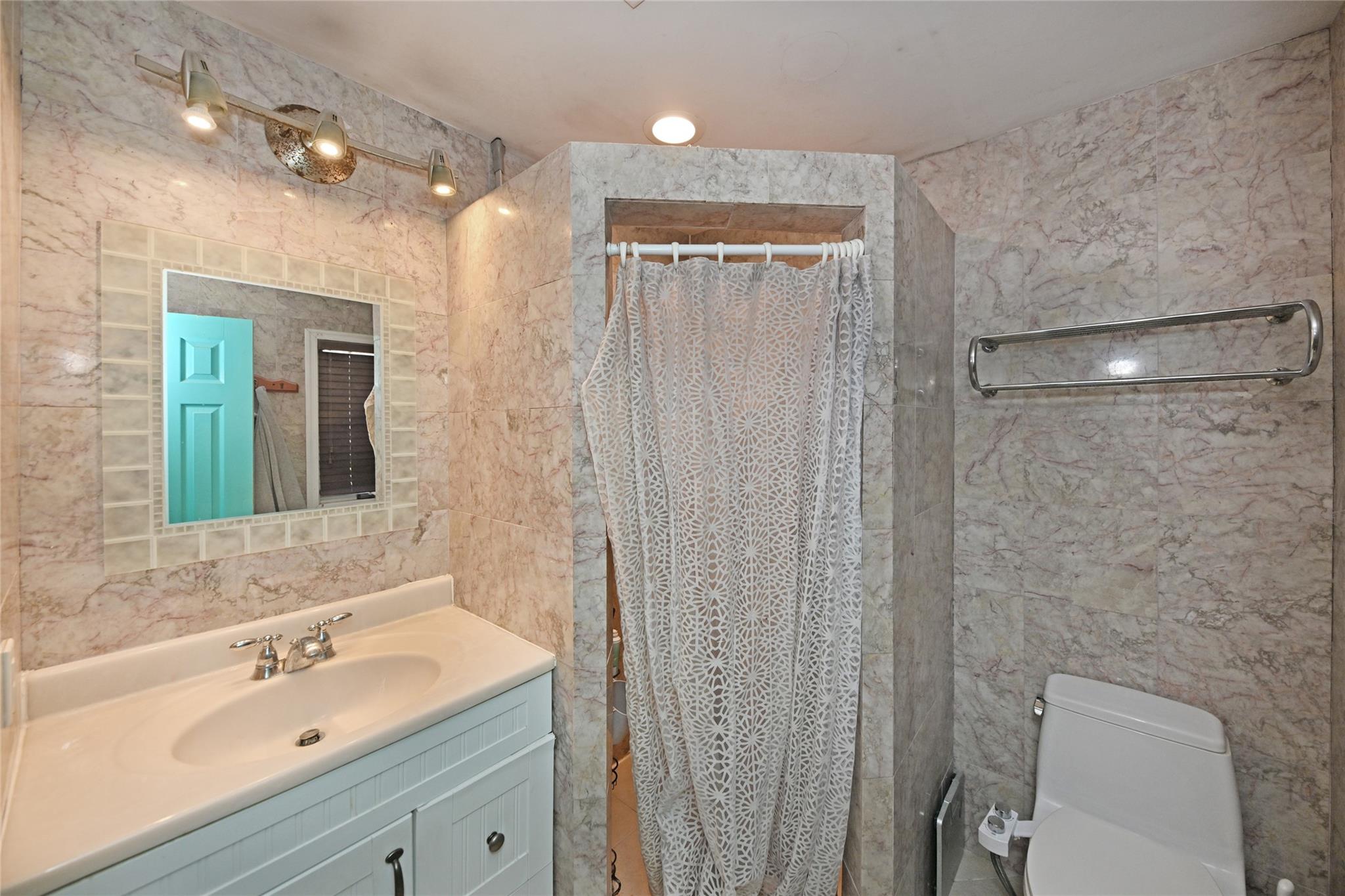 114 Mcnamara Road, Spring Valley, New York image 17