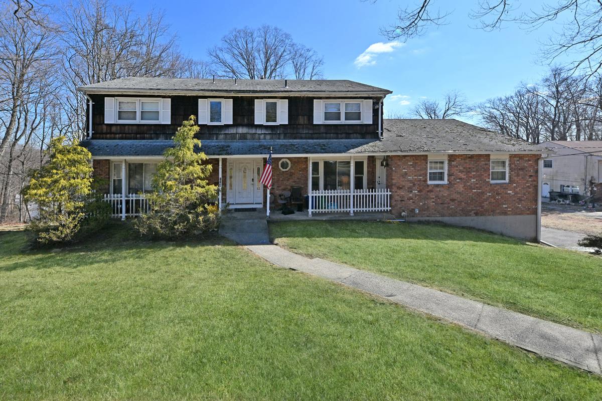 114 Mcnamara Road, Spring Valley, New York image 1