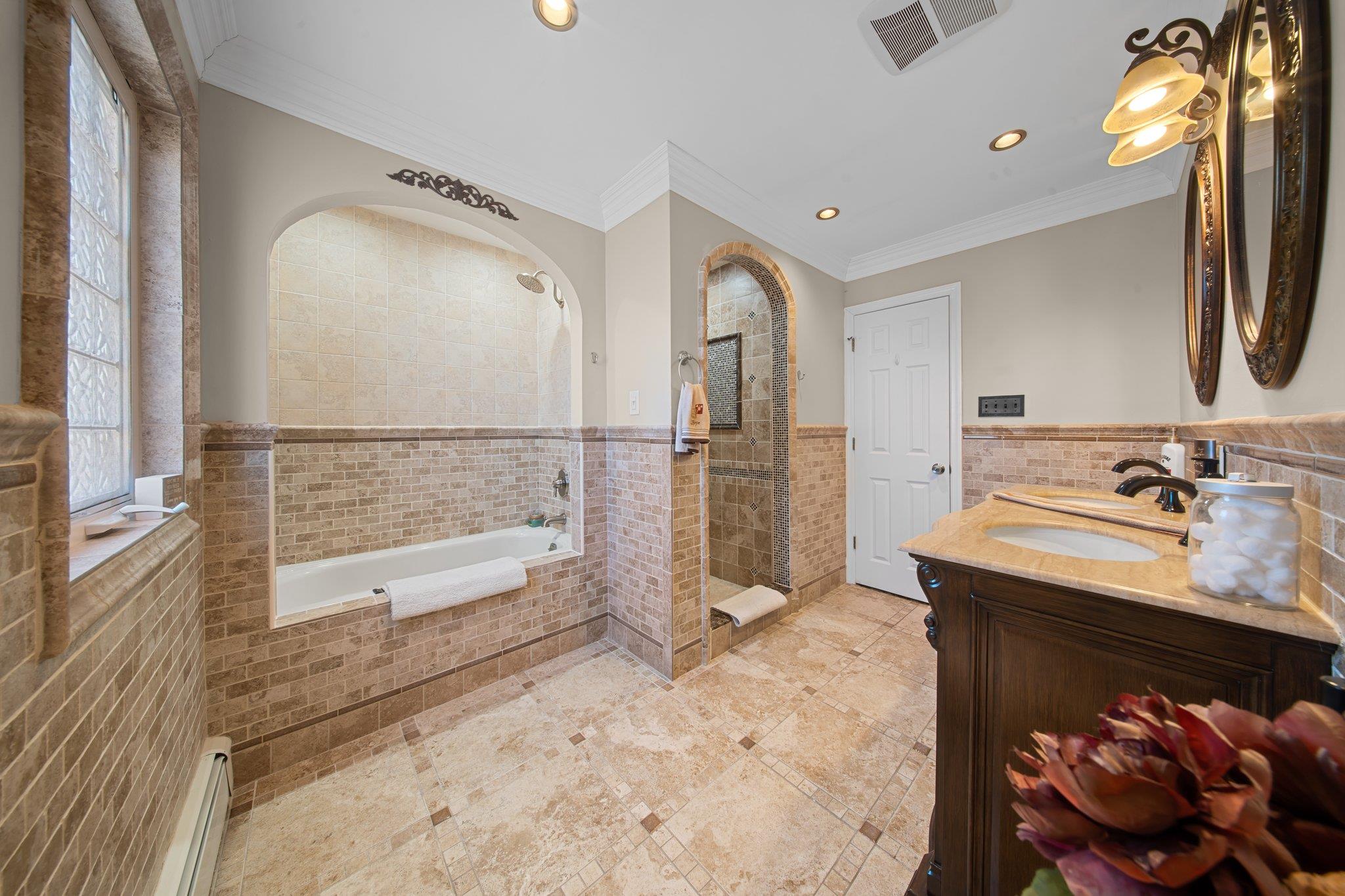 35 Locust Avenue, Farmingdale, New York image 18