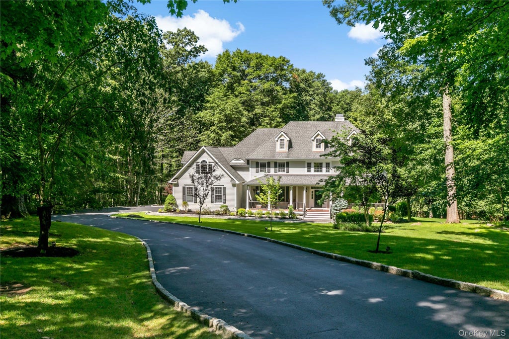 Photo of 1985 Hunterbrook Road, Yorktown Heights, NY 10598 (MLS # 1022836)