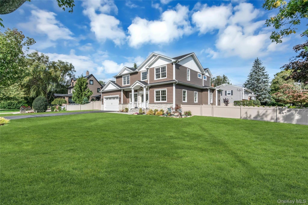 Photo of 52 Linden Avenue, Bethpage, NY 11714 (MLS # 1045536)