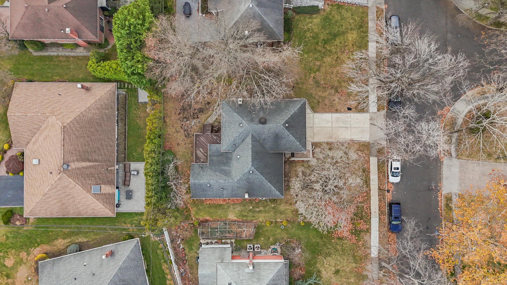 216 Birch Drive, New Hyde Park, New York image 27