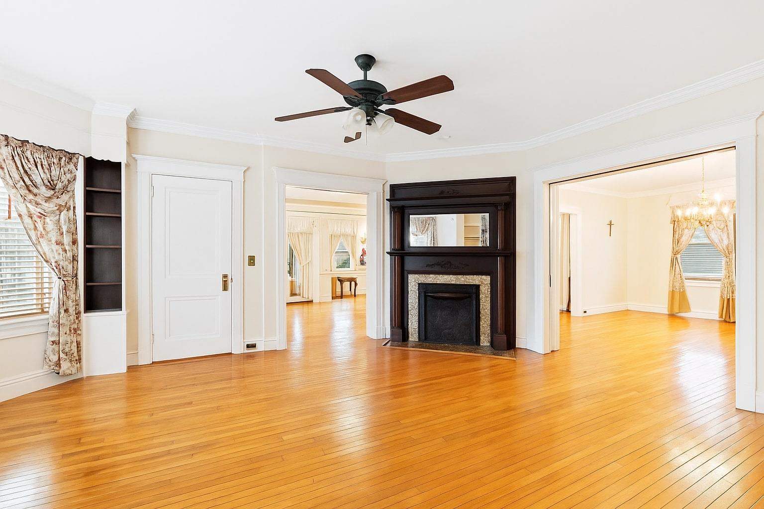 57 Maple Av. Ave, Bay Shore, New York image 8