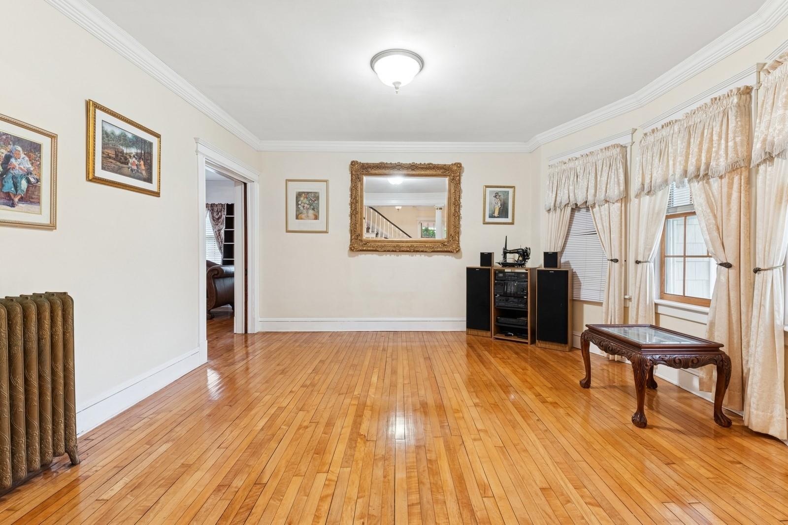 57 Maple Av. Ave, Bay Shore, New York image 11