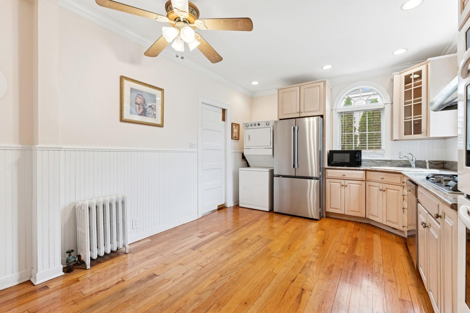 57 Maple Av. Ave, Bay Shore, New York image 20