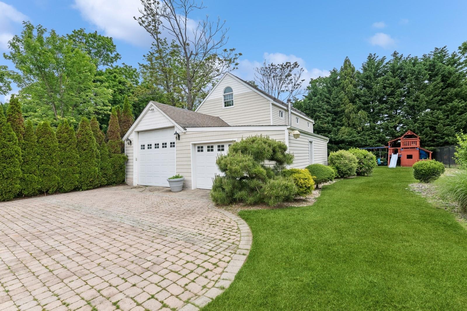 57 Maple Av. Ave, Bay Shore, New York image 38