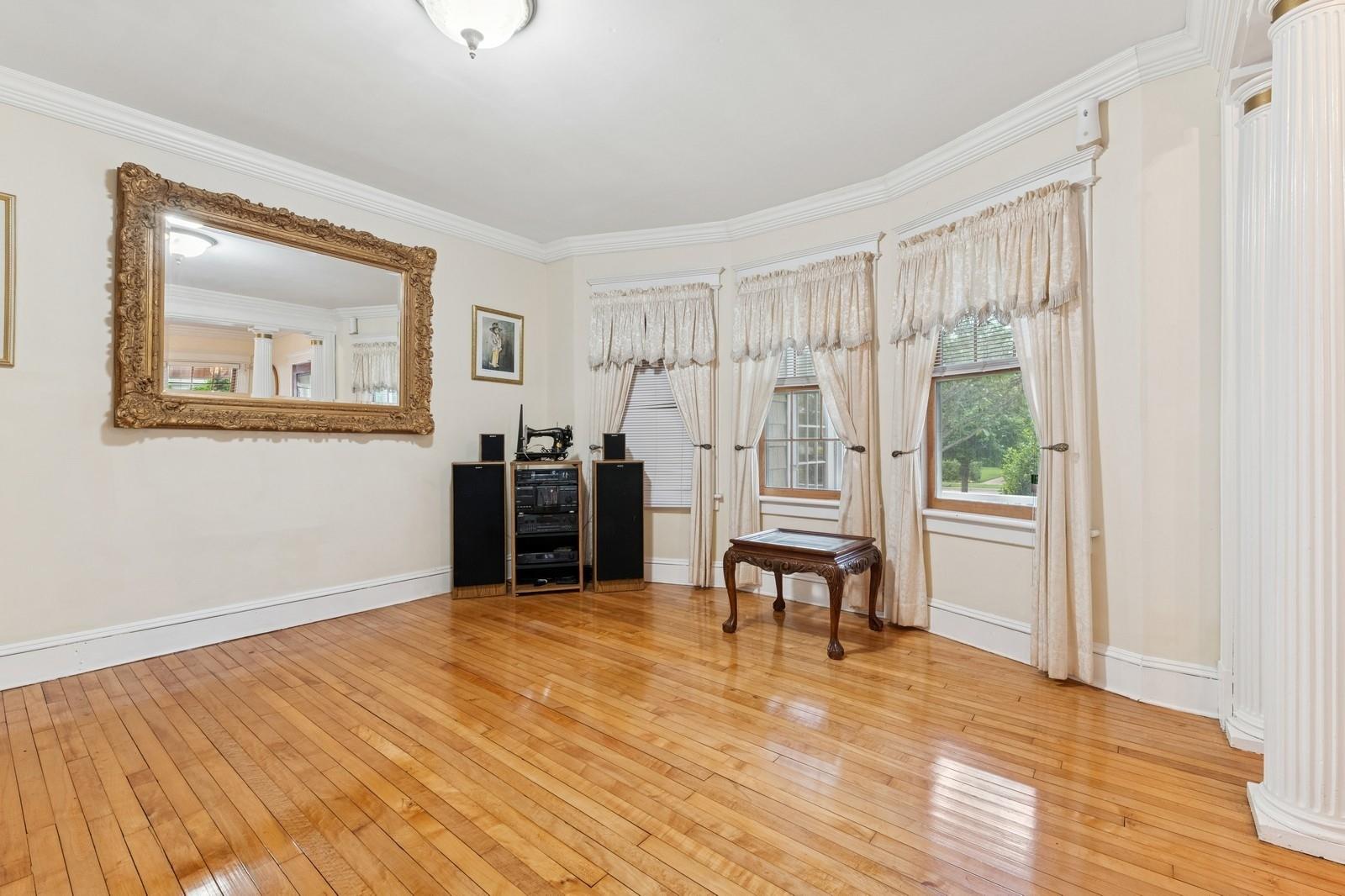 57 Maple Av. Ave, Bay Shore, New York image 10